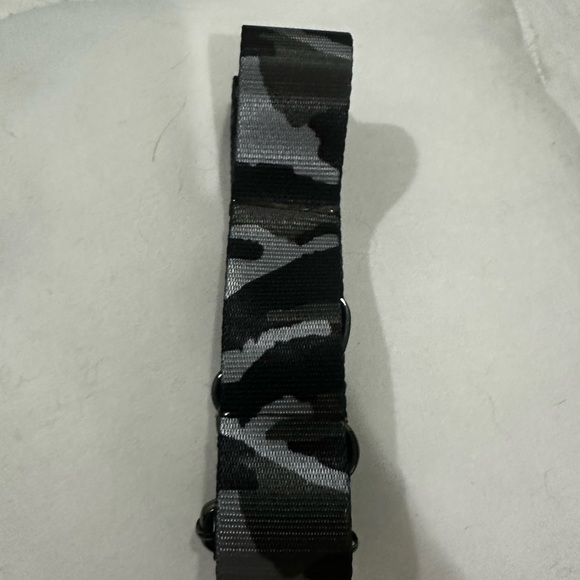 Brand new camo handbag strap - Picture 3 of 3